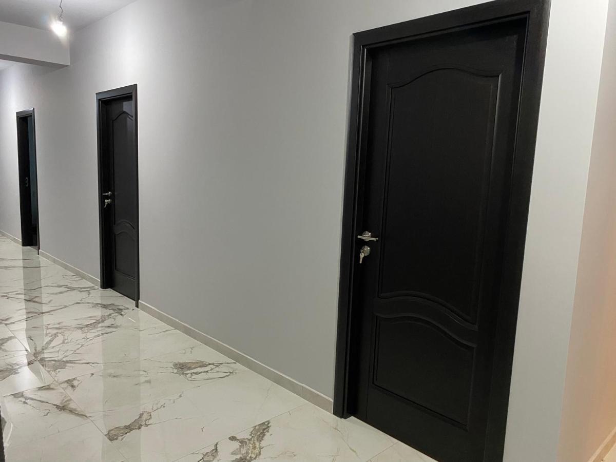 Отель Modern House Сигету-Мармацией Экстерьер фото